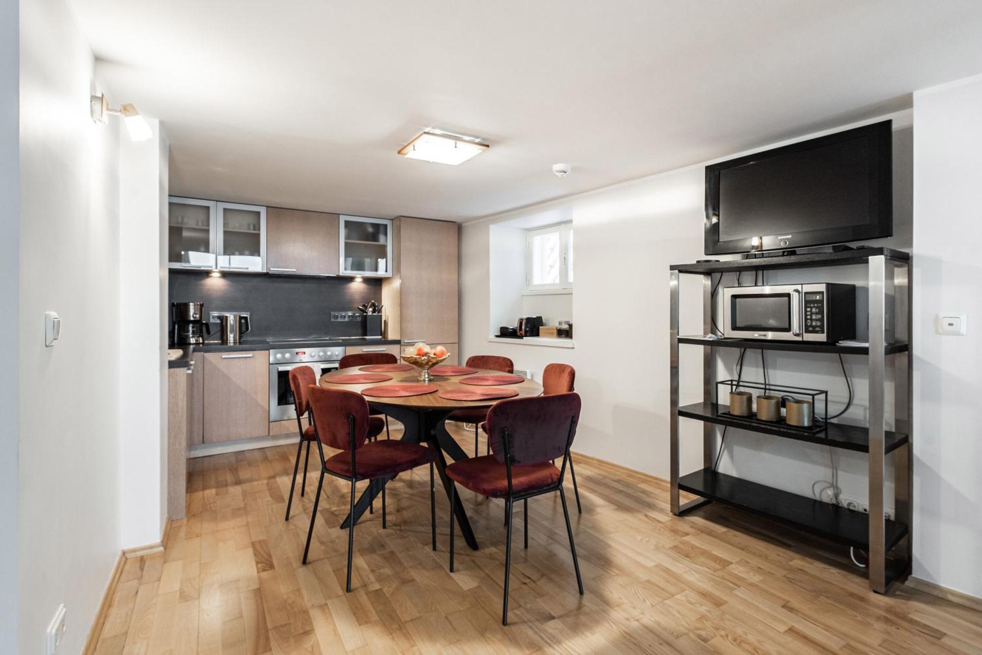 Airhome - Tower Apartment Tallinn Bagian luar foto
